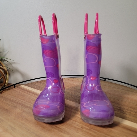 Outee Pink and Purple Heart Print Pull On Light Up Rain Boots Size 5 - Picture 7 of 14